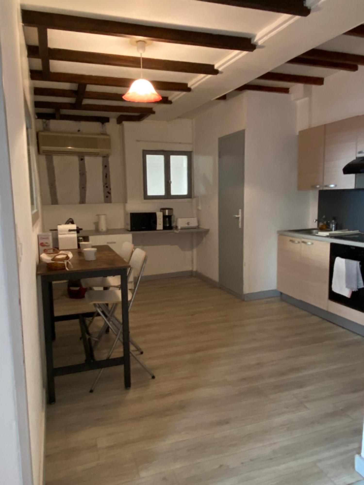 Appartement 3 Pieces Rdc Plein Centre Ville Marciac Exterior photo
